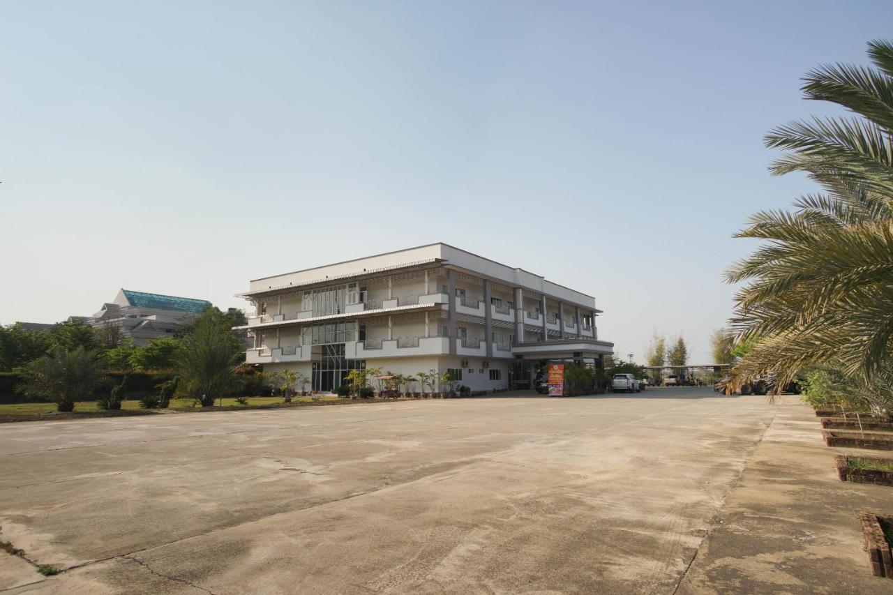 Oyo 75394 Sakthong Grand Hotel Chiang Khong Exterior foto